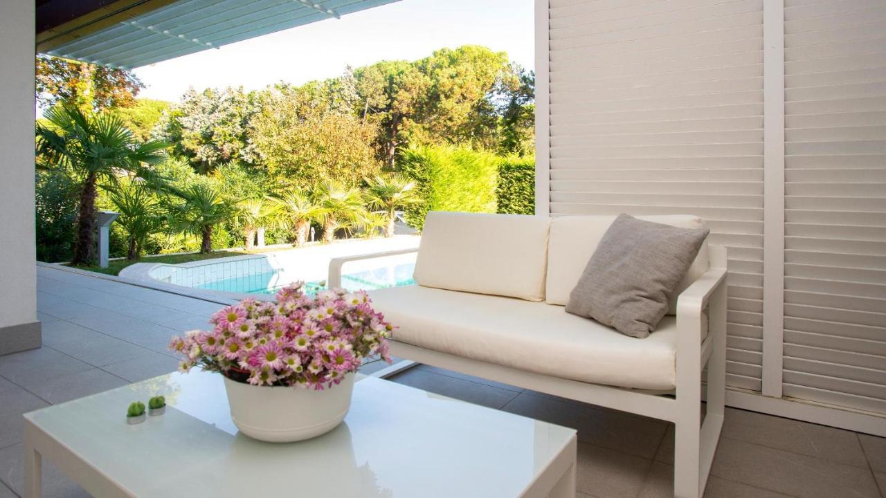 Villa Riva Beachfront Lignano Sabbiadoro Exterior foto